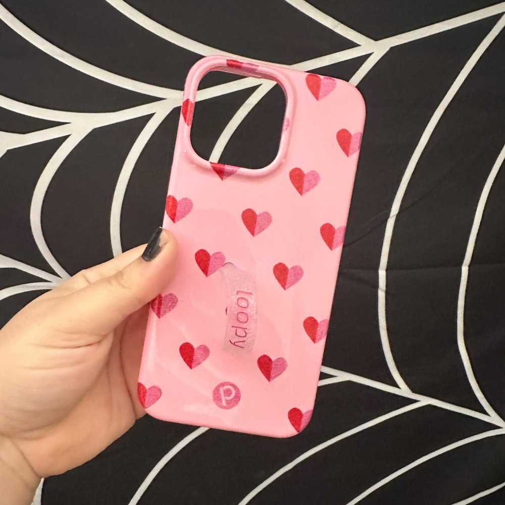 iPhone 14 Pro Max Heart Loopy Case